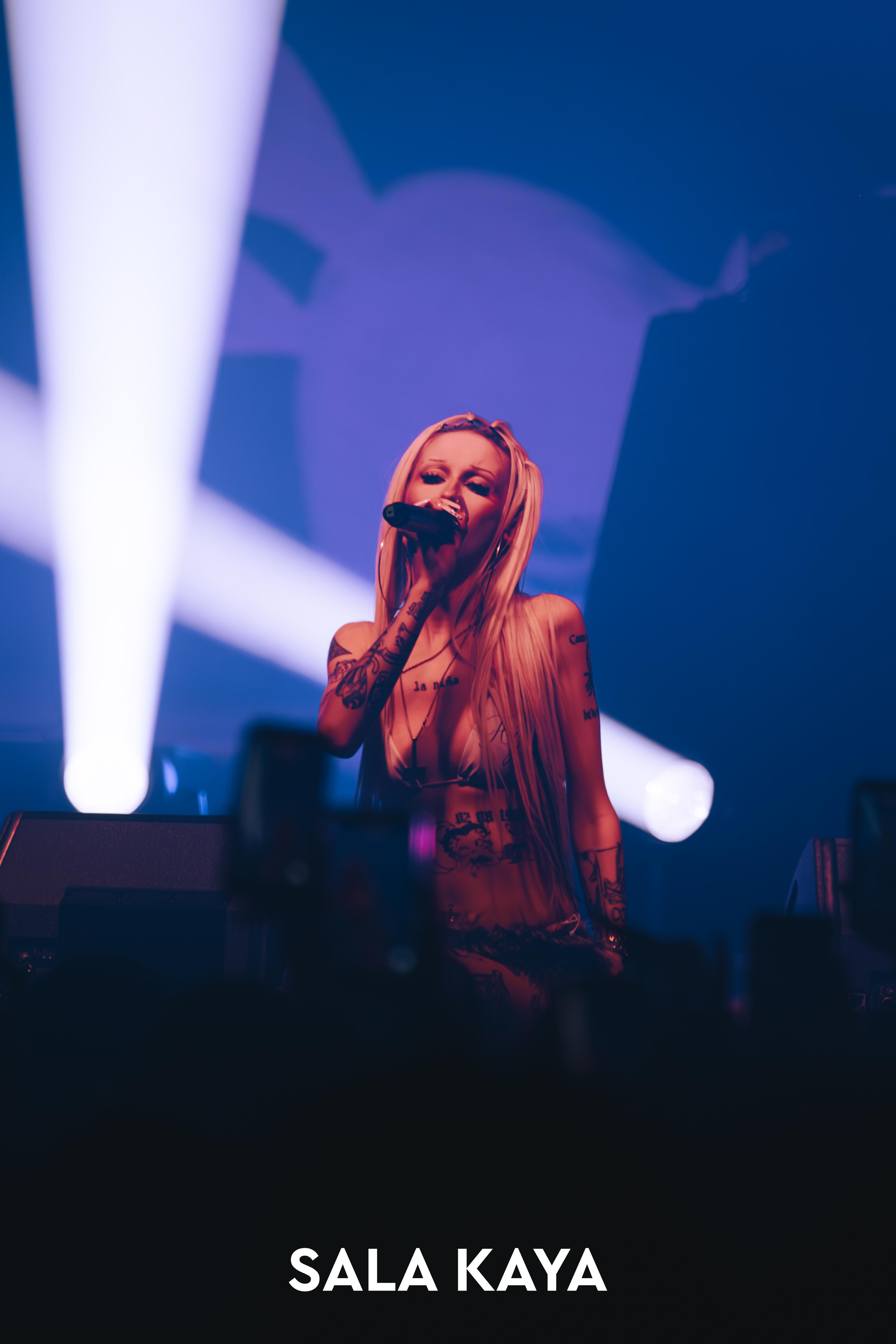 foto de público de METRIKA