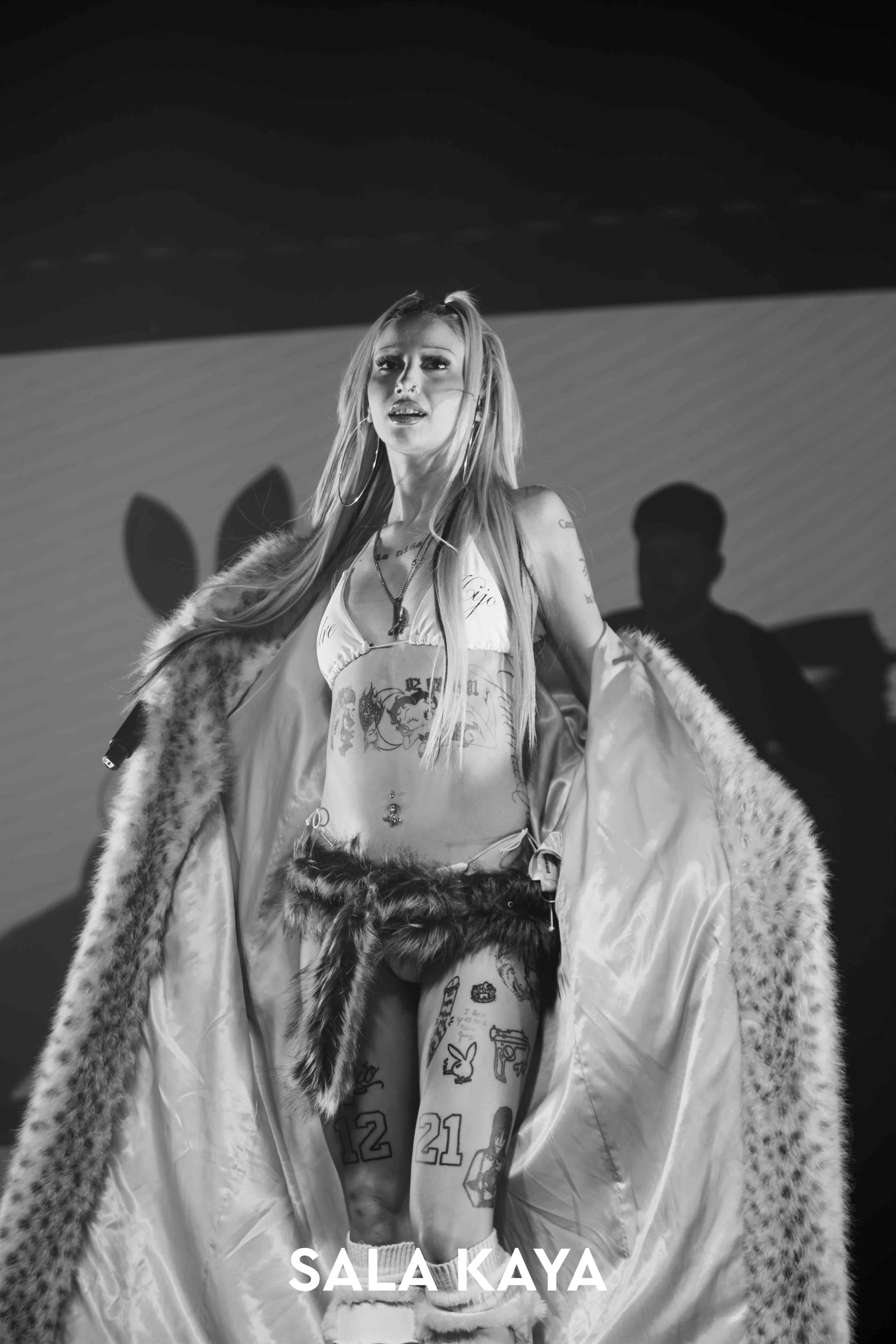 foto de público de METRIKA