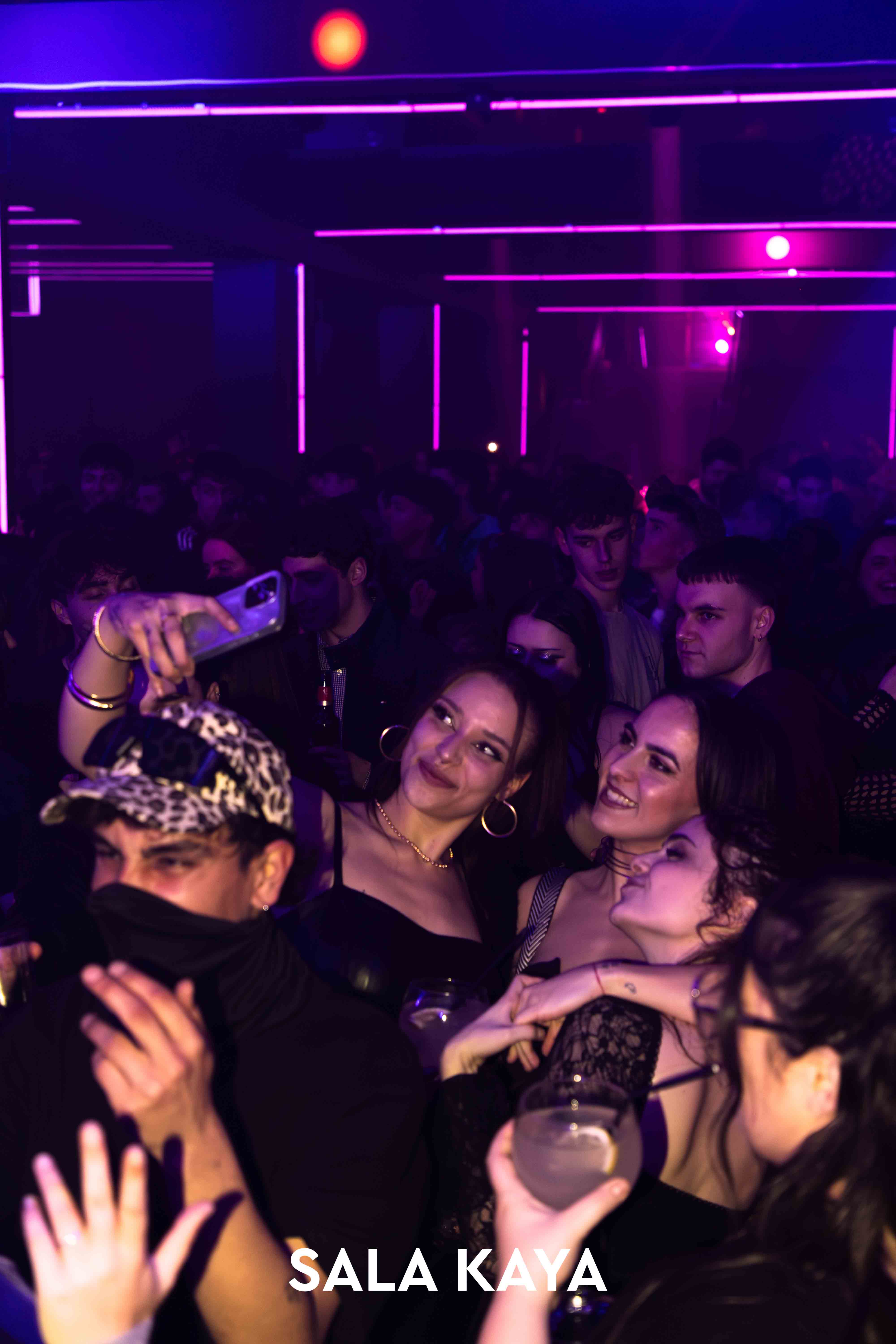 foto de público de METRIKA