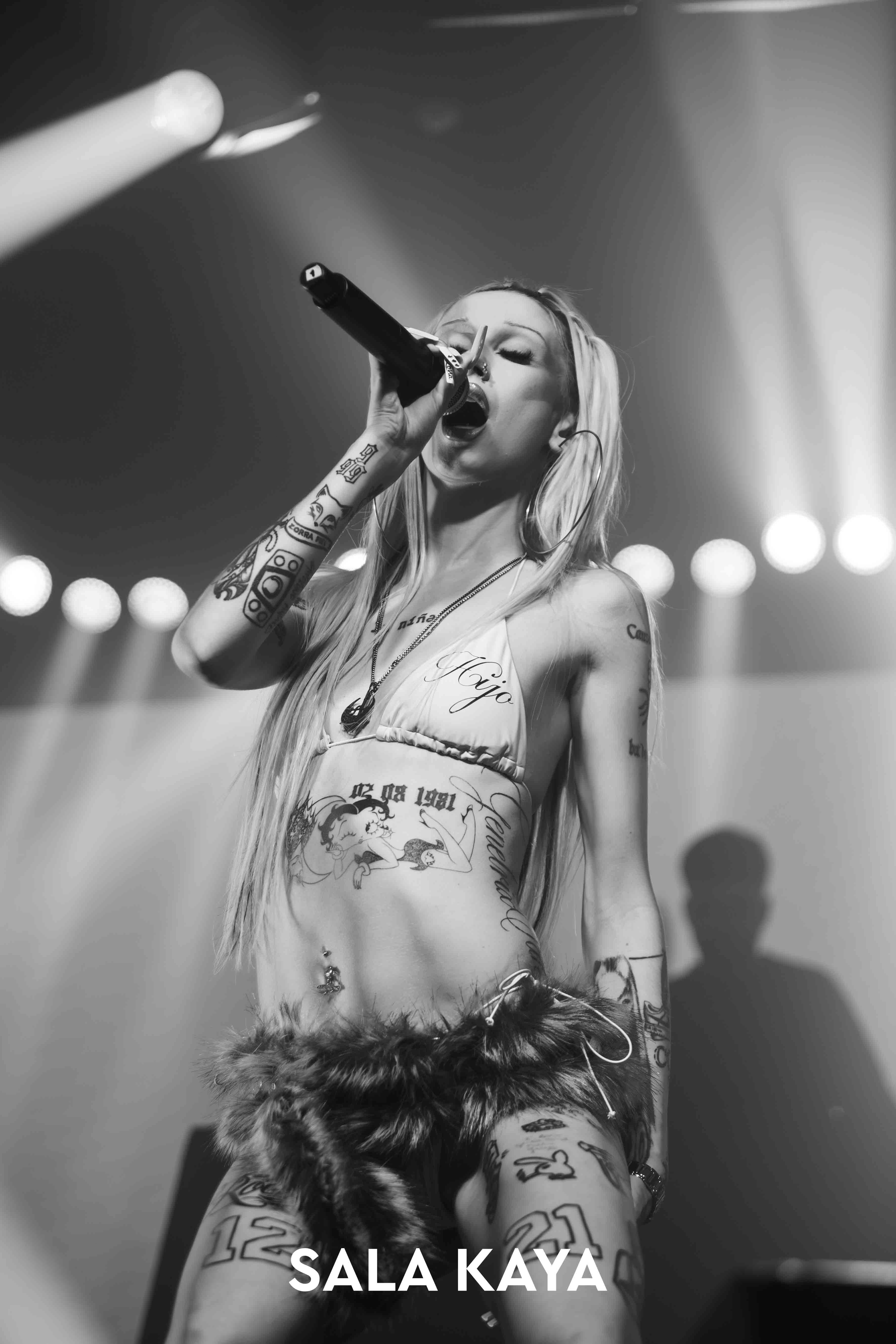 foto de público de METRIKA