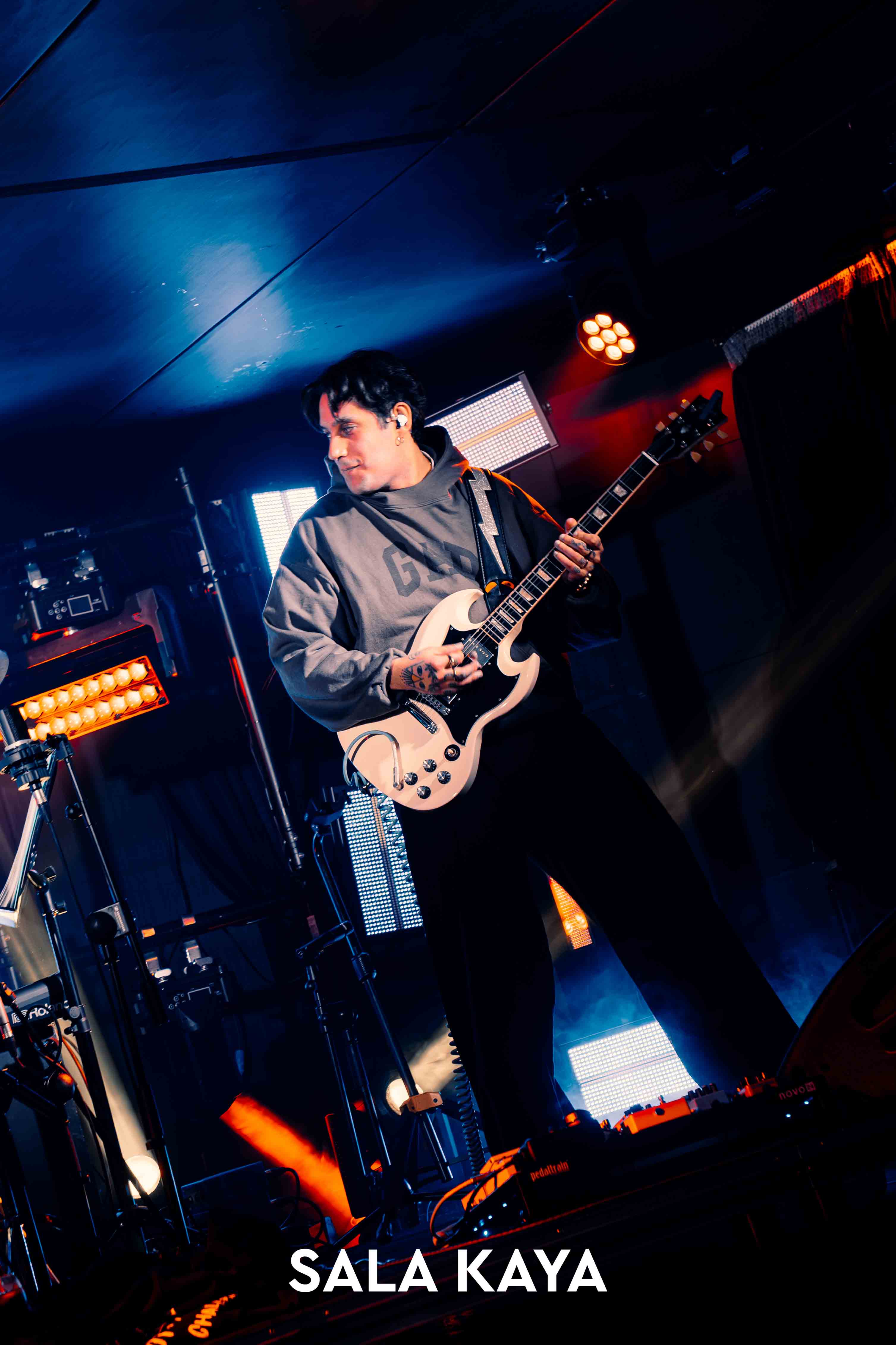 foto de público de NIKONE