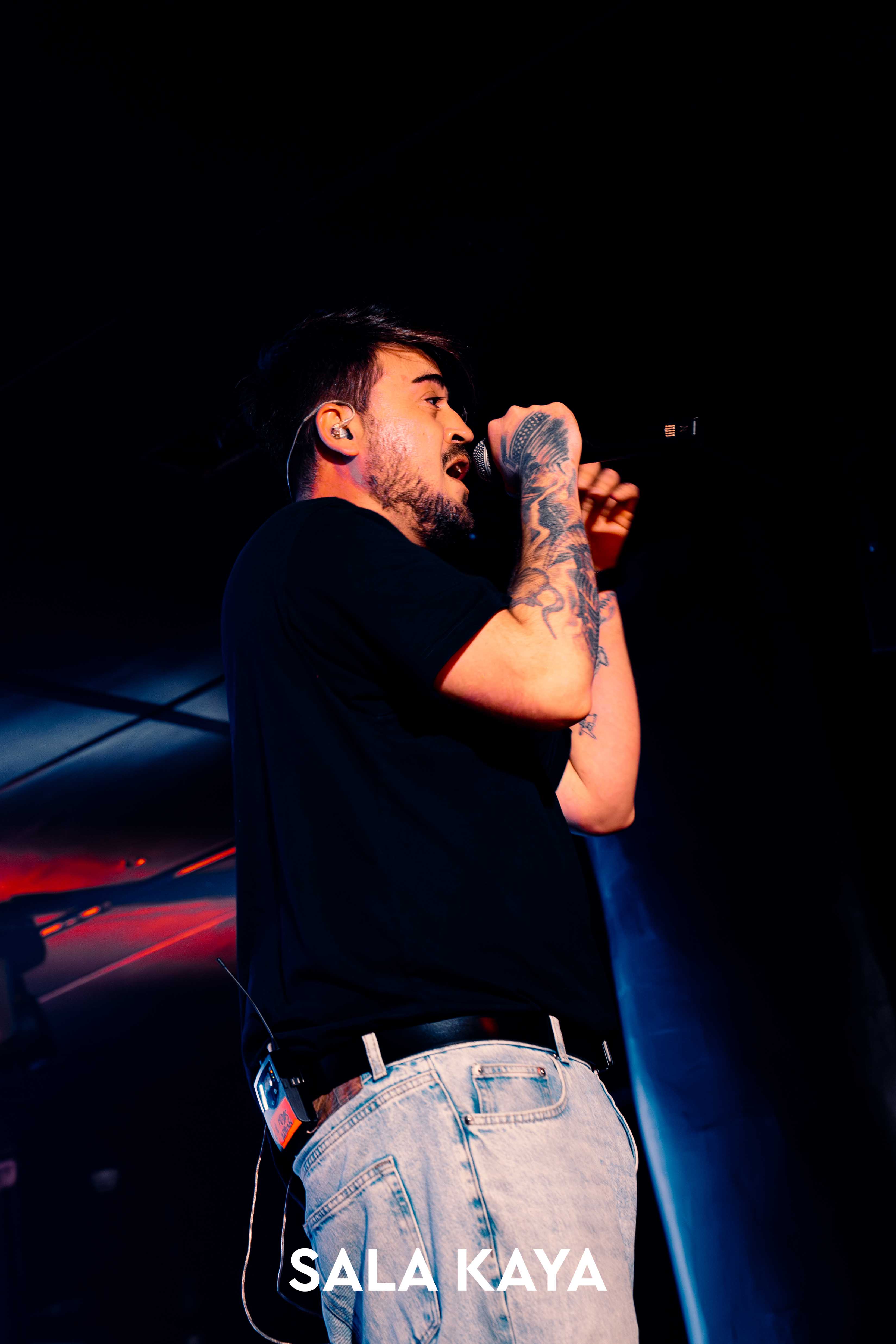 foto de público de NIKONE