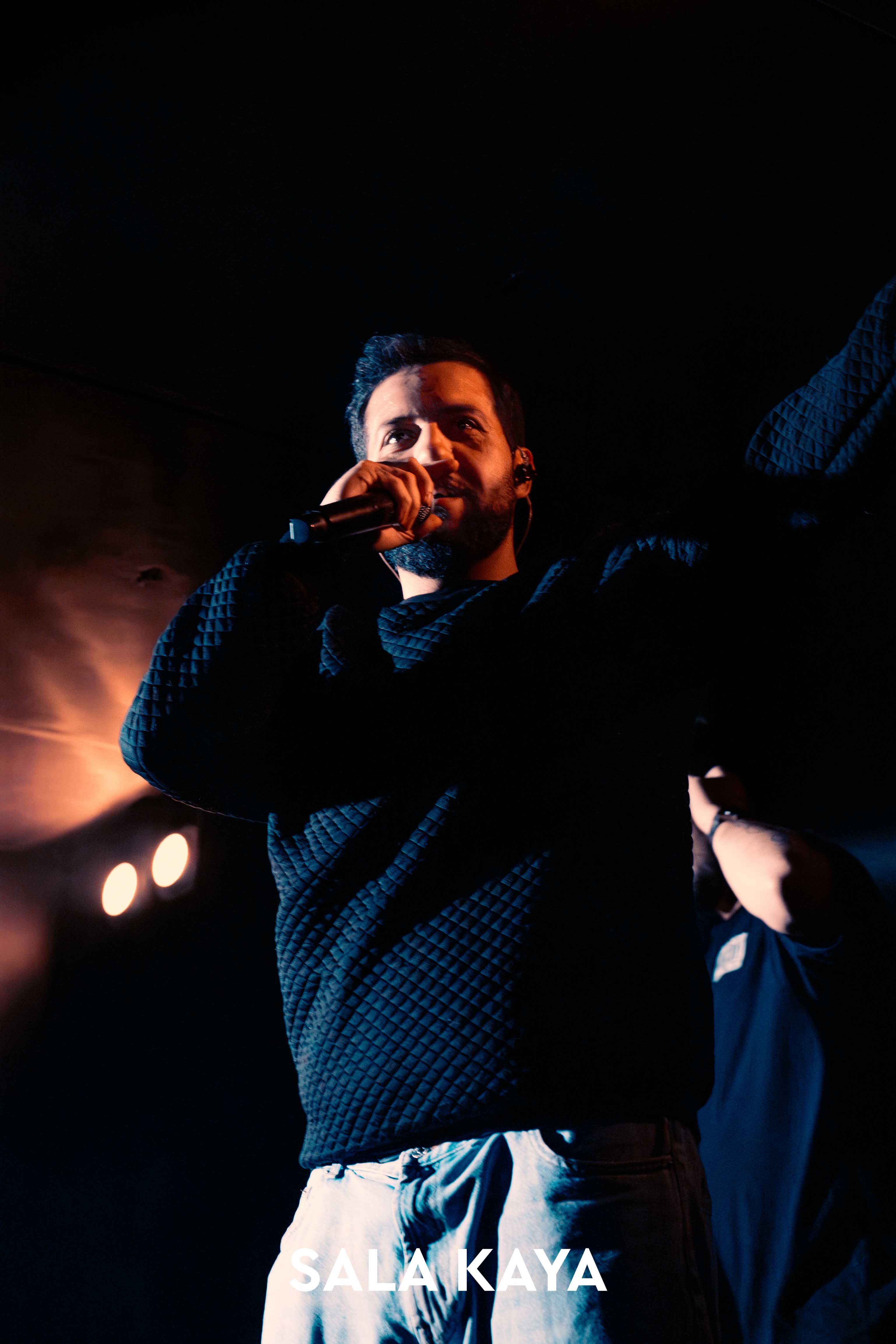 foto de público de NIKONE