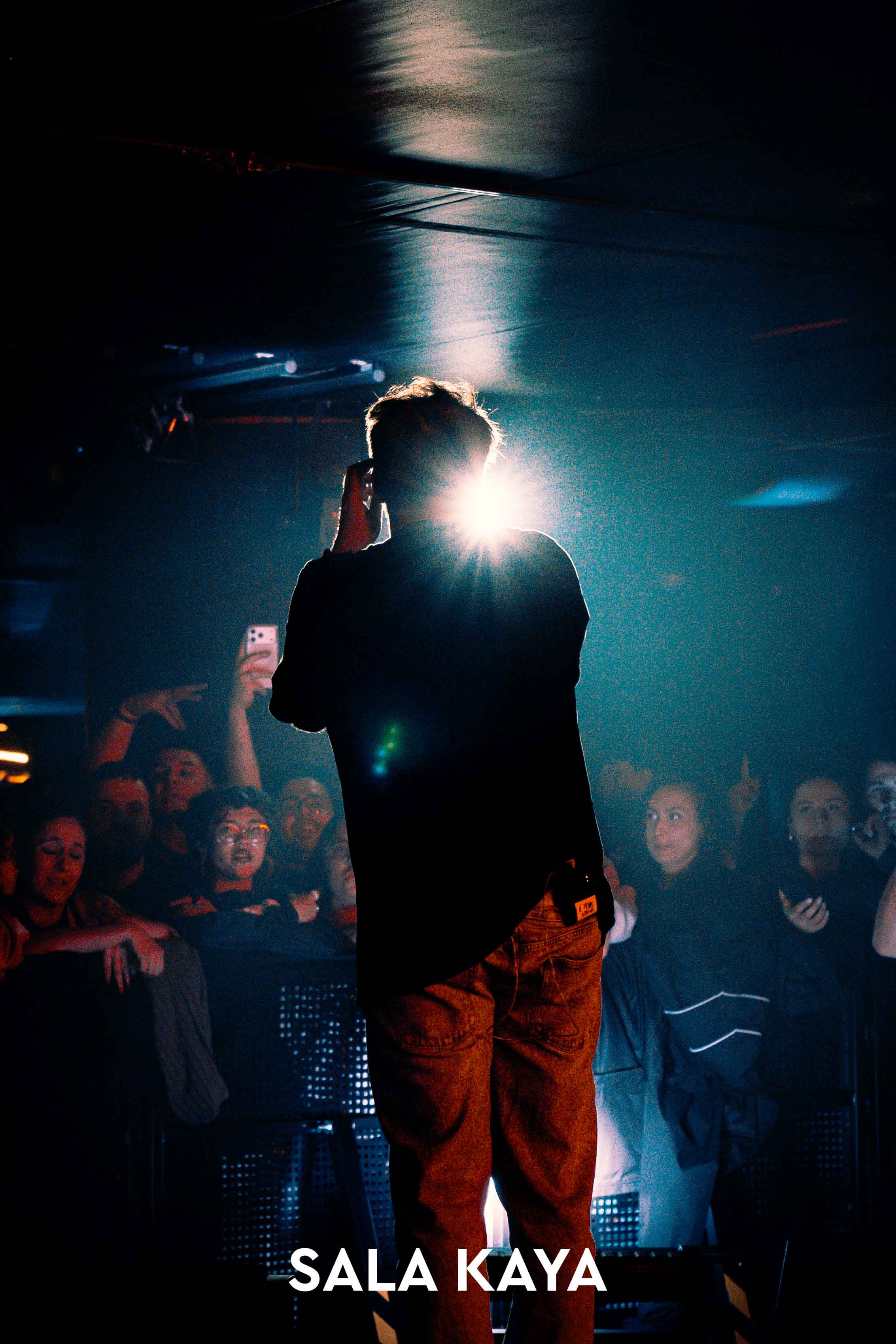 foto de público de NIKONE