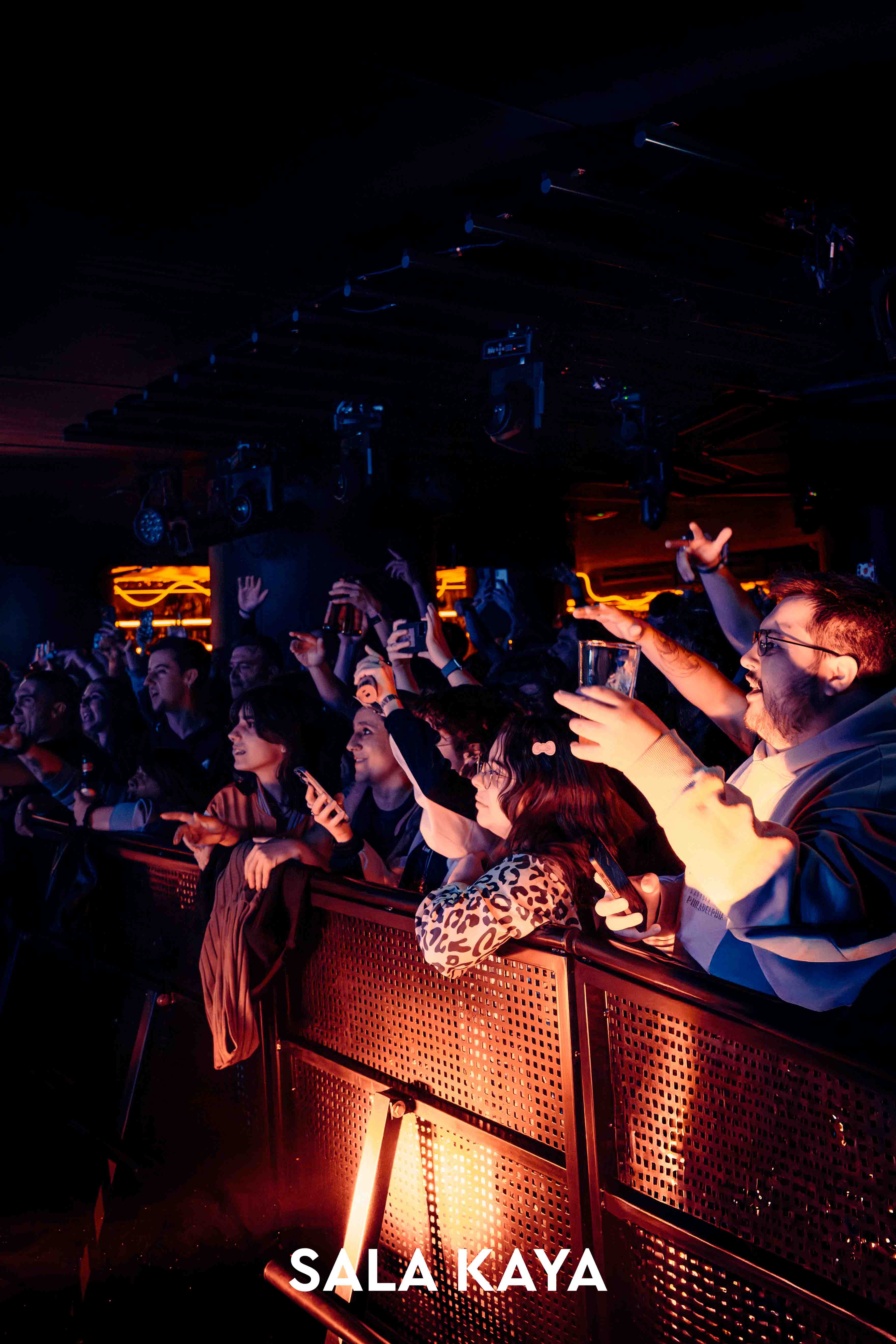 foto de público de NIKONE