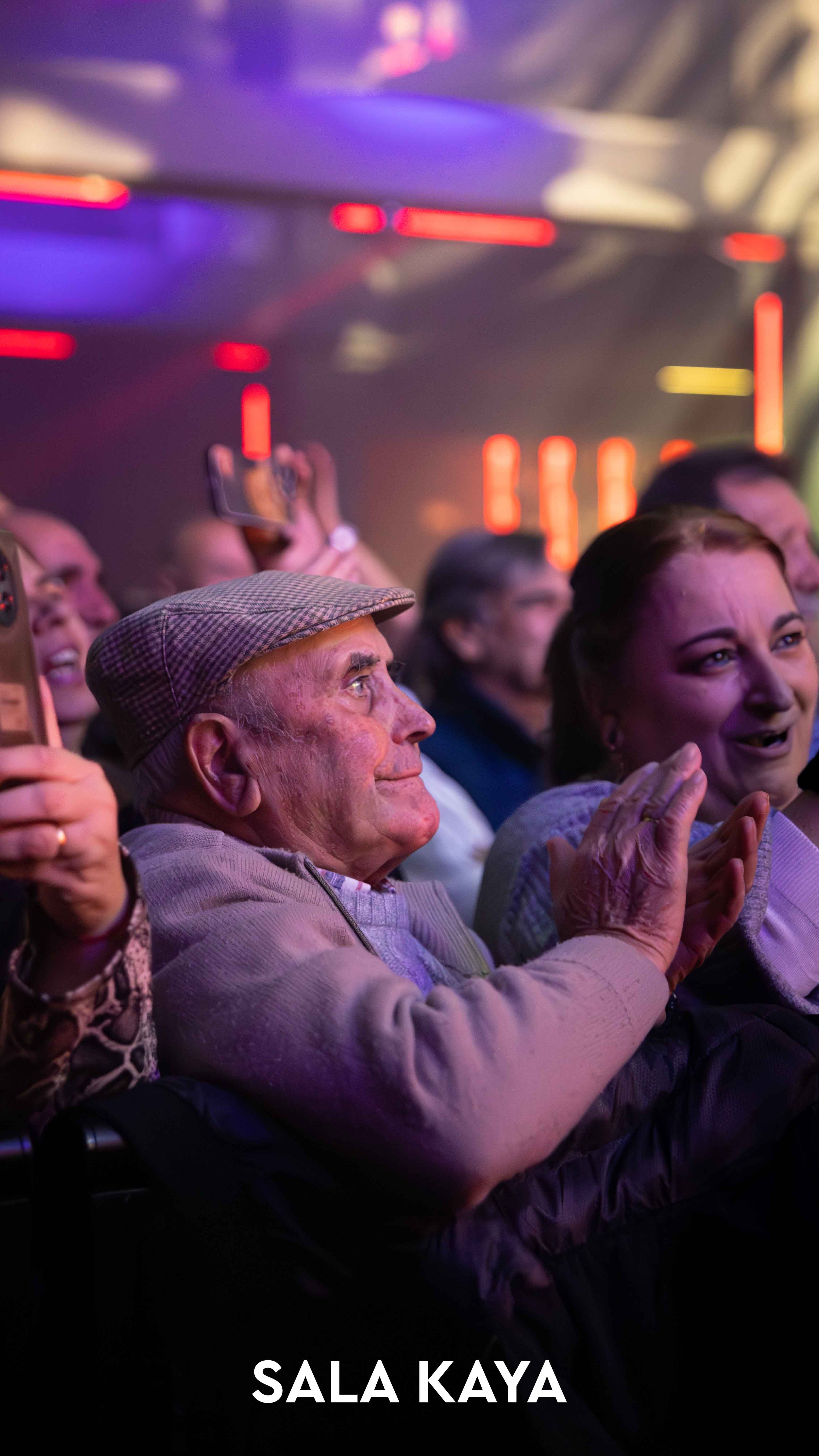 foto de público de PACO CANDELA