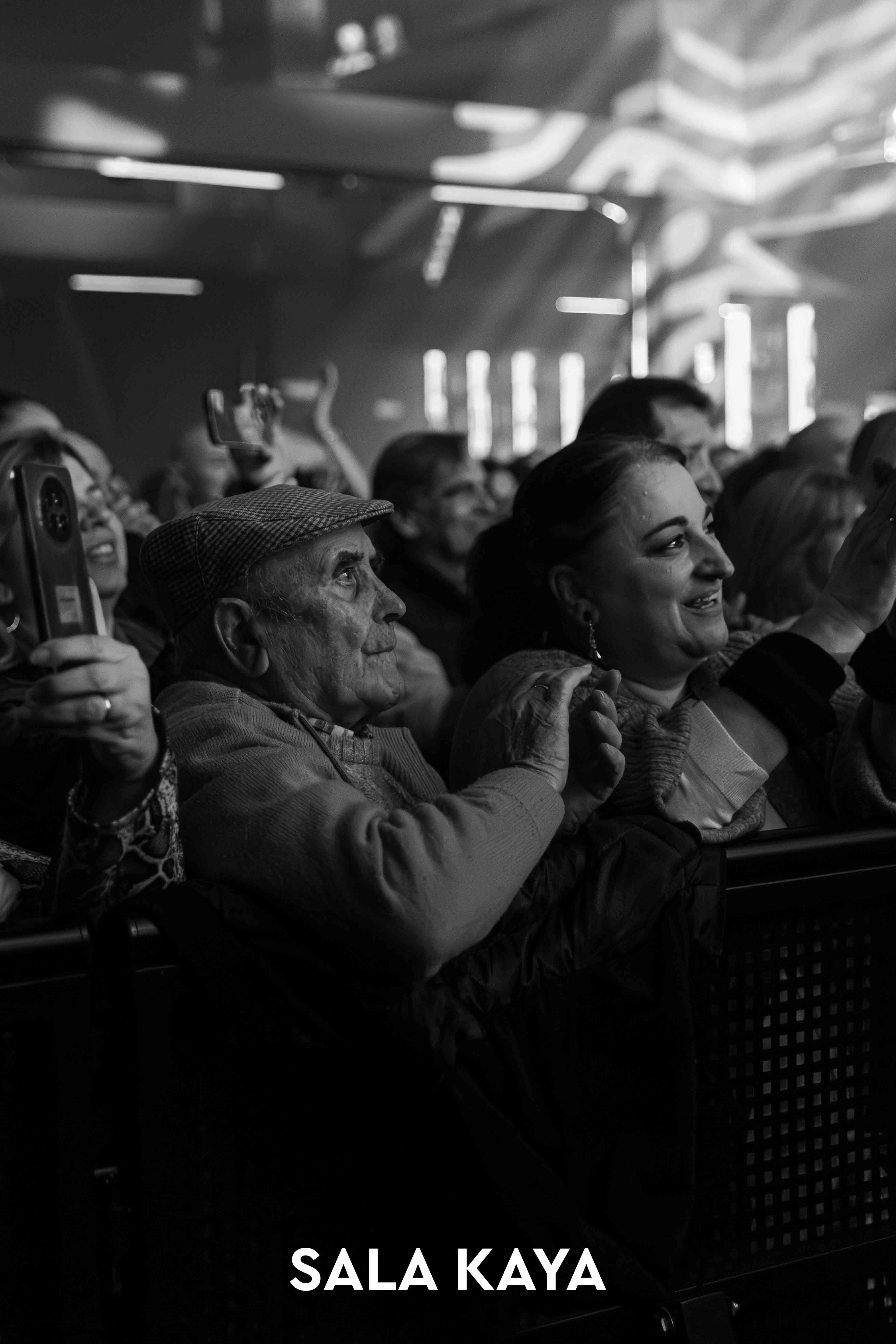 foto de público de PACO CANDELA