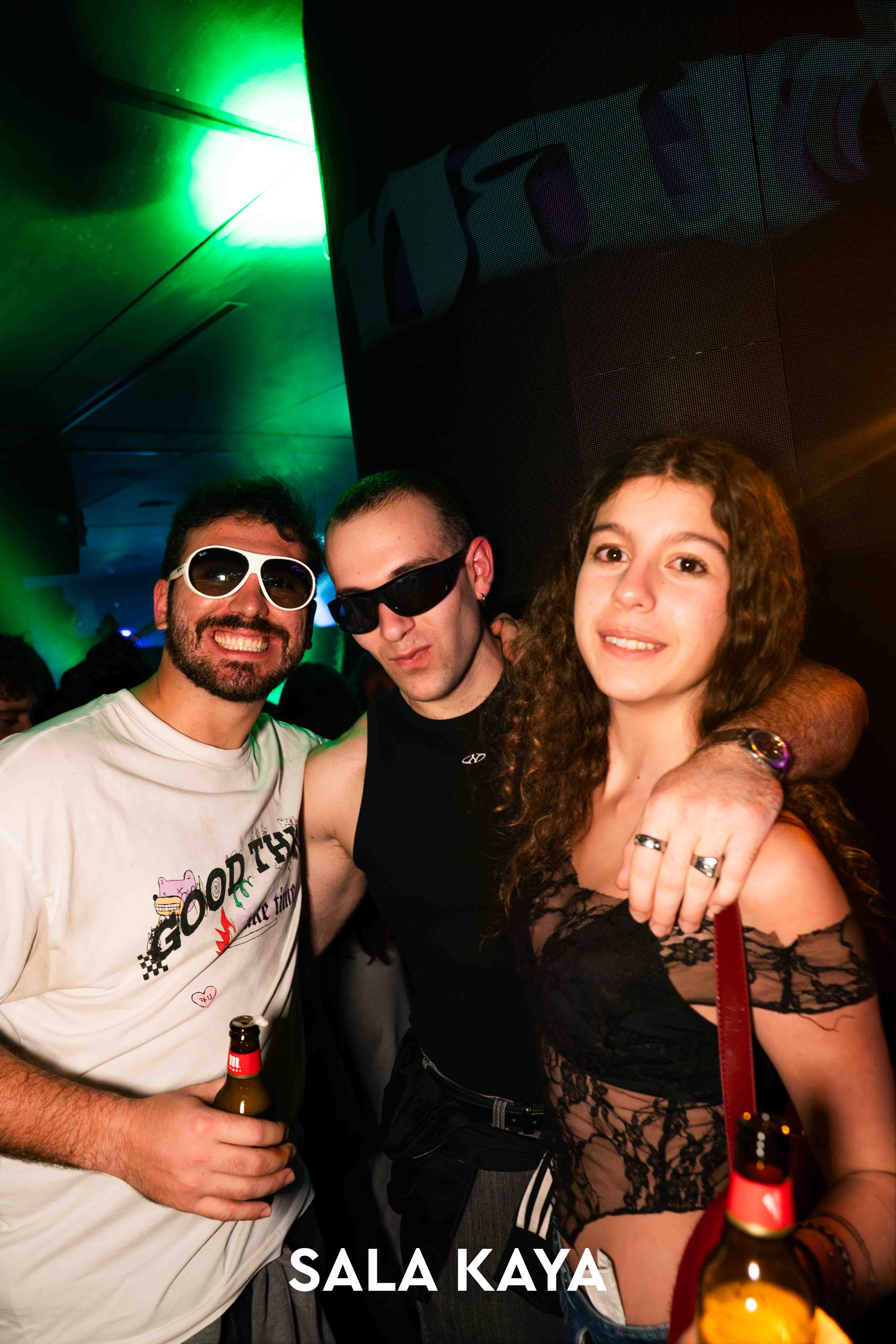 foto de público de PARKINEOS & AMYGDALA