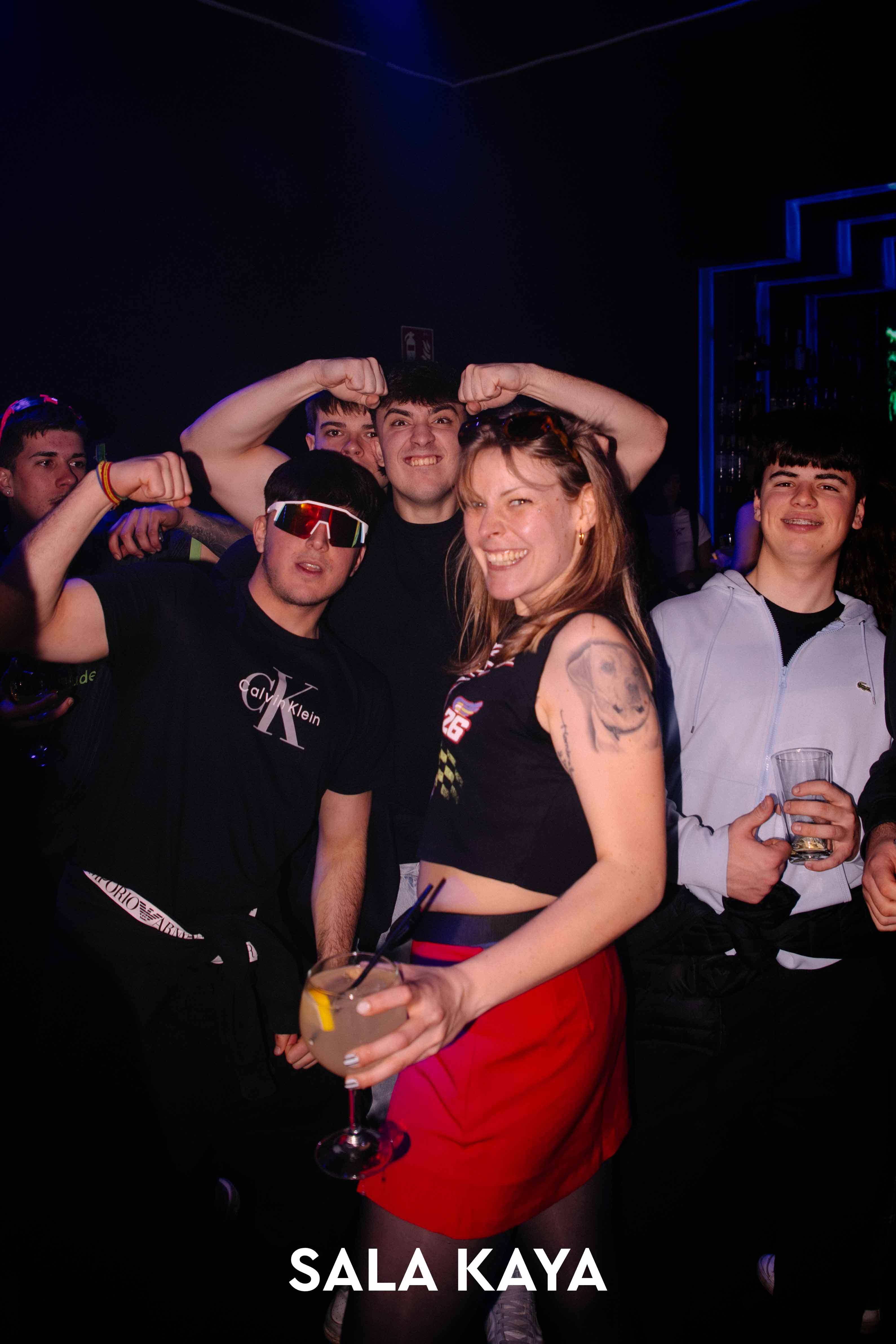 foto de público de PARKINEOS & AMYGDALA