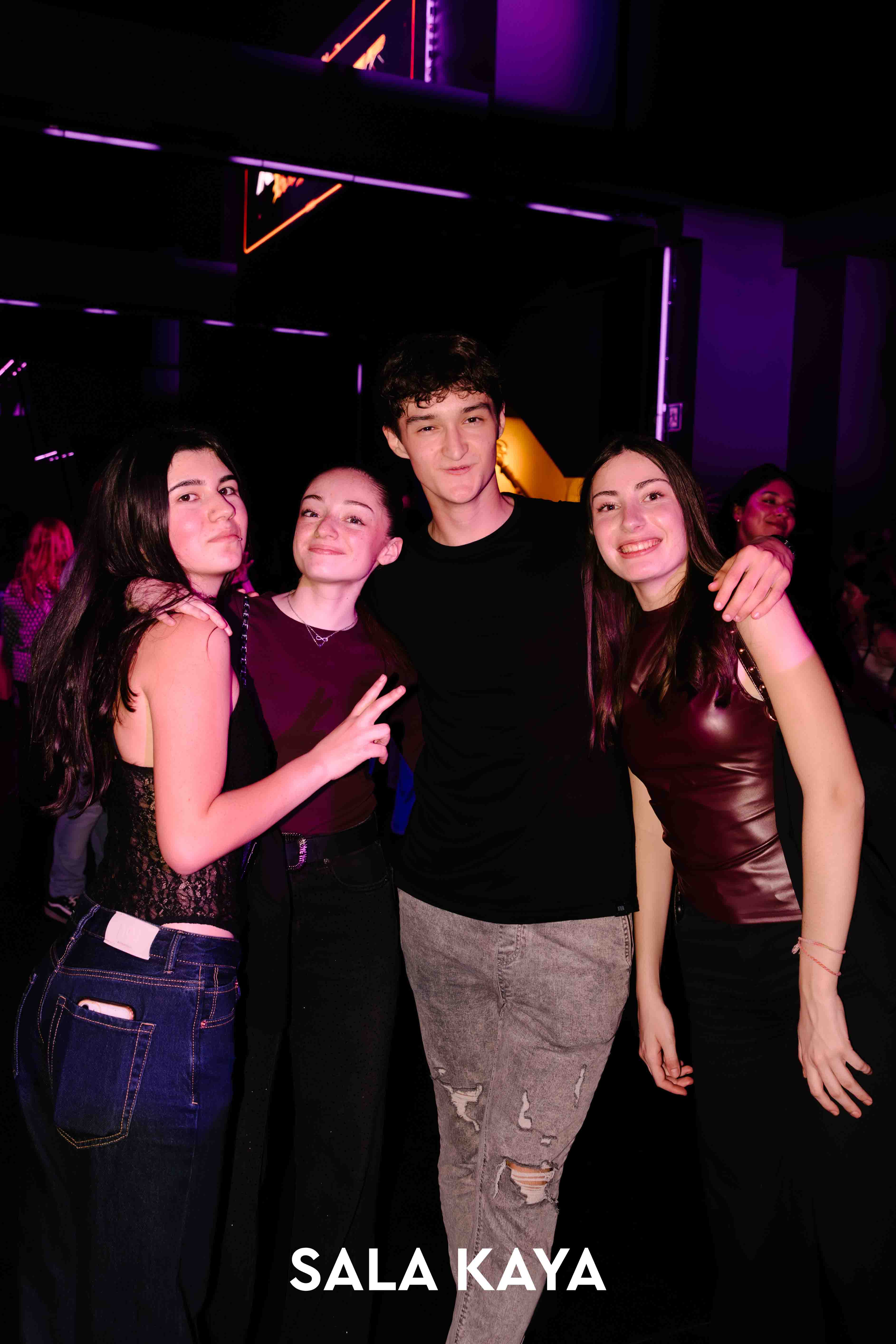 foto de público de POST HENRY MENDEZ