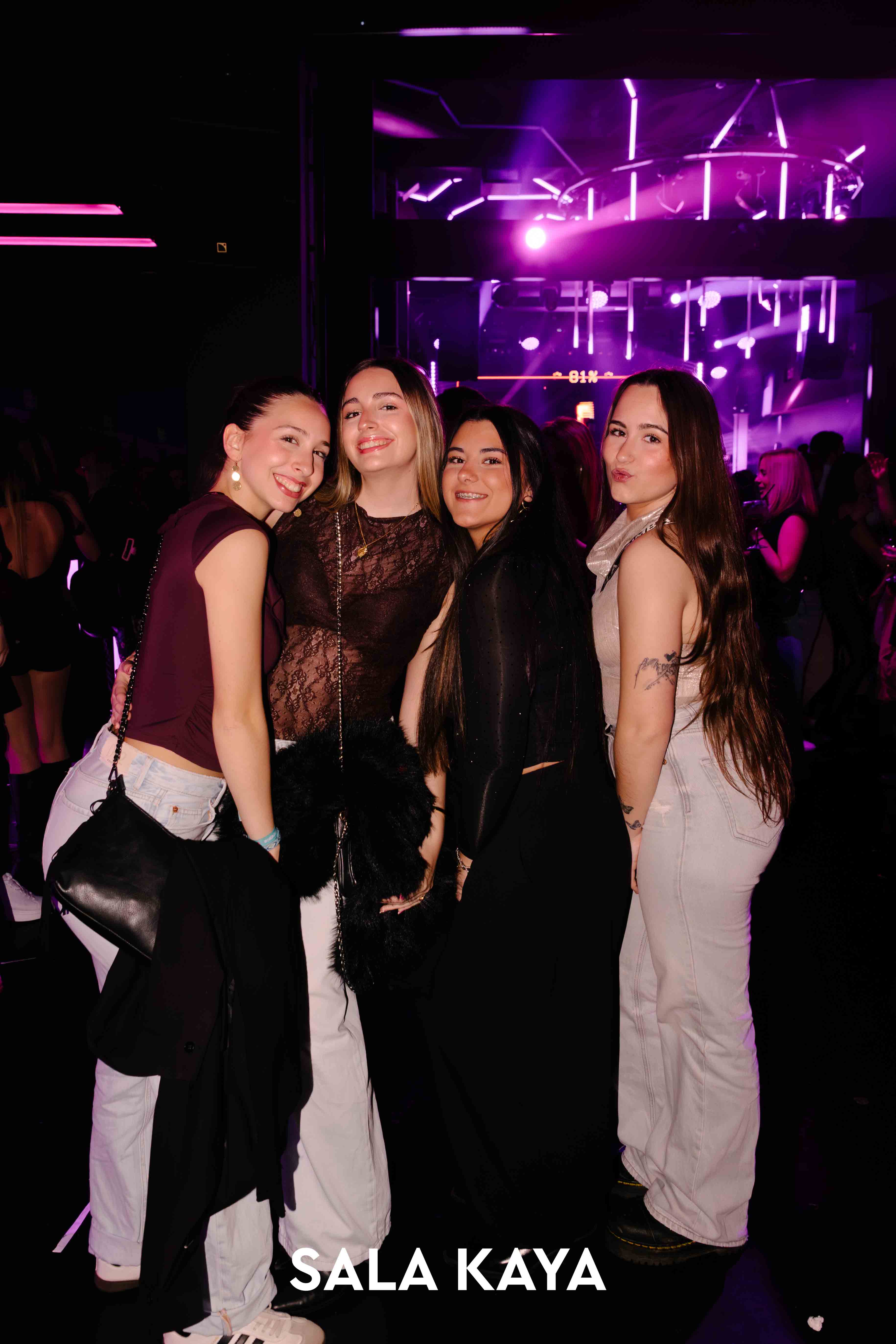 foto de público de POST HENRY MENDEZ