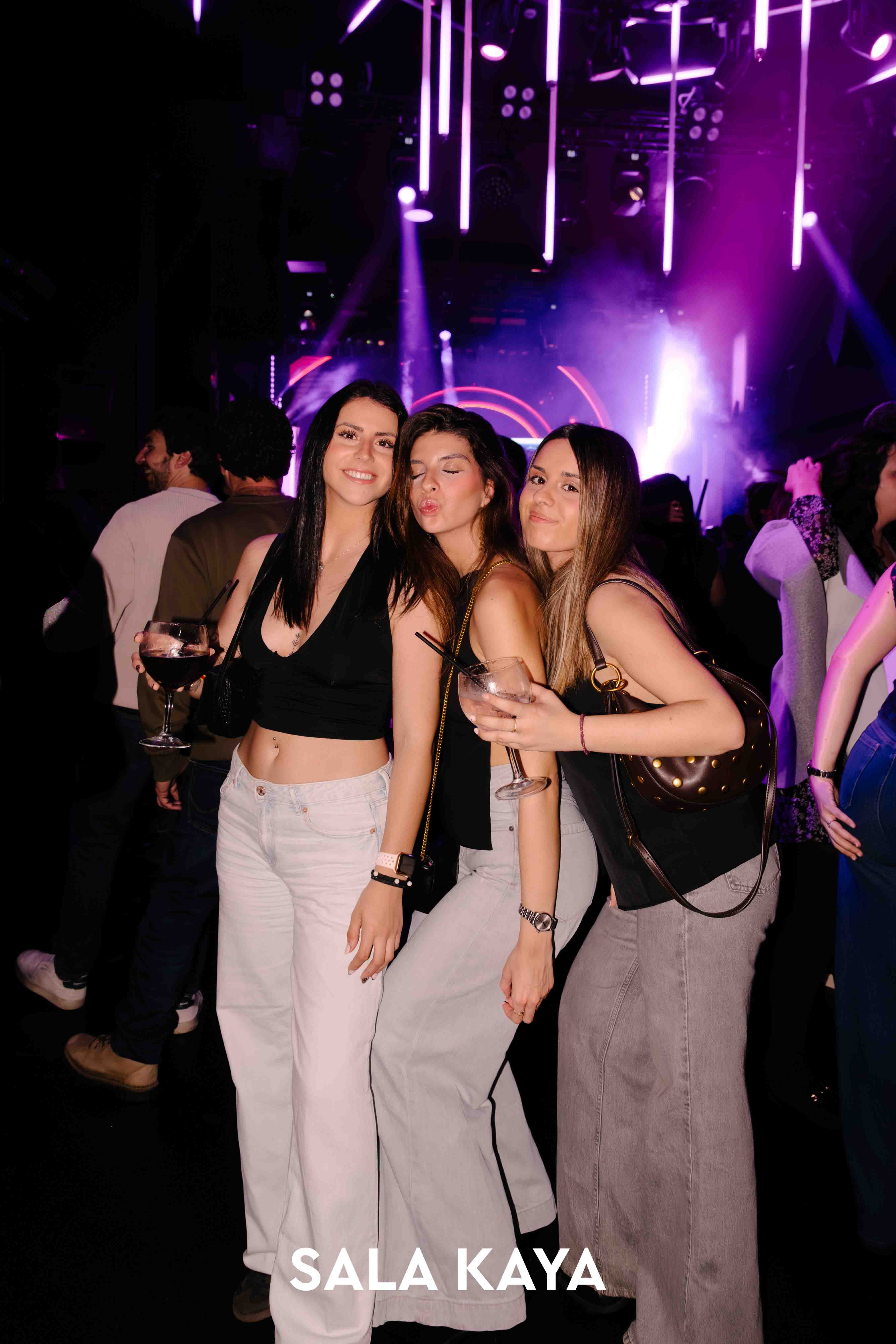 foto de público de POST HENRY MENDEZ