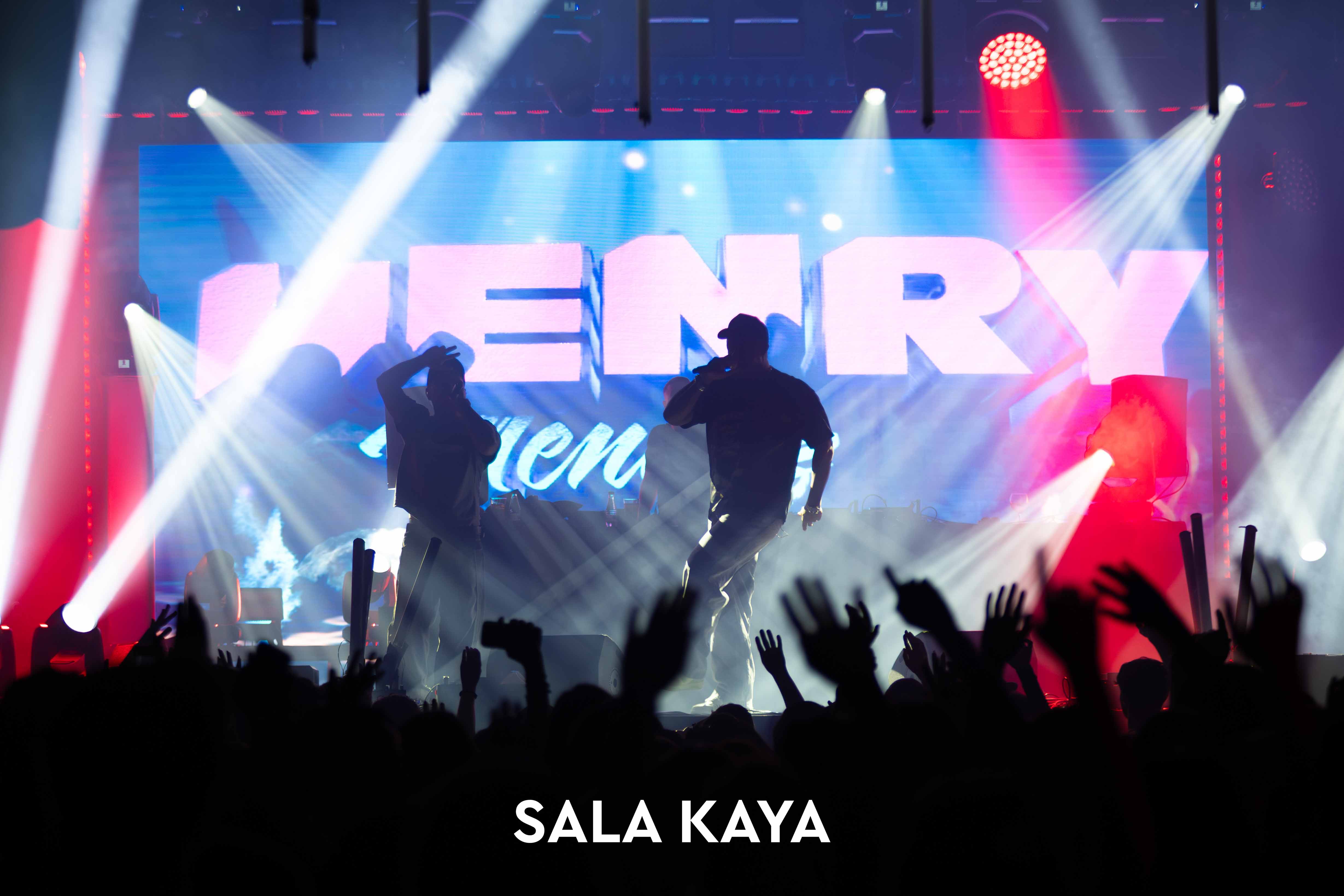 foto de público de HENRY MENDEZ