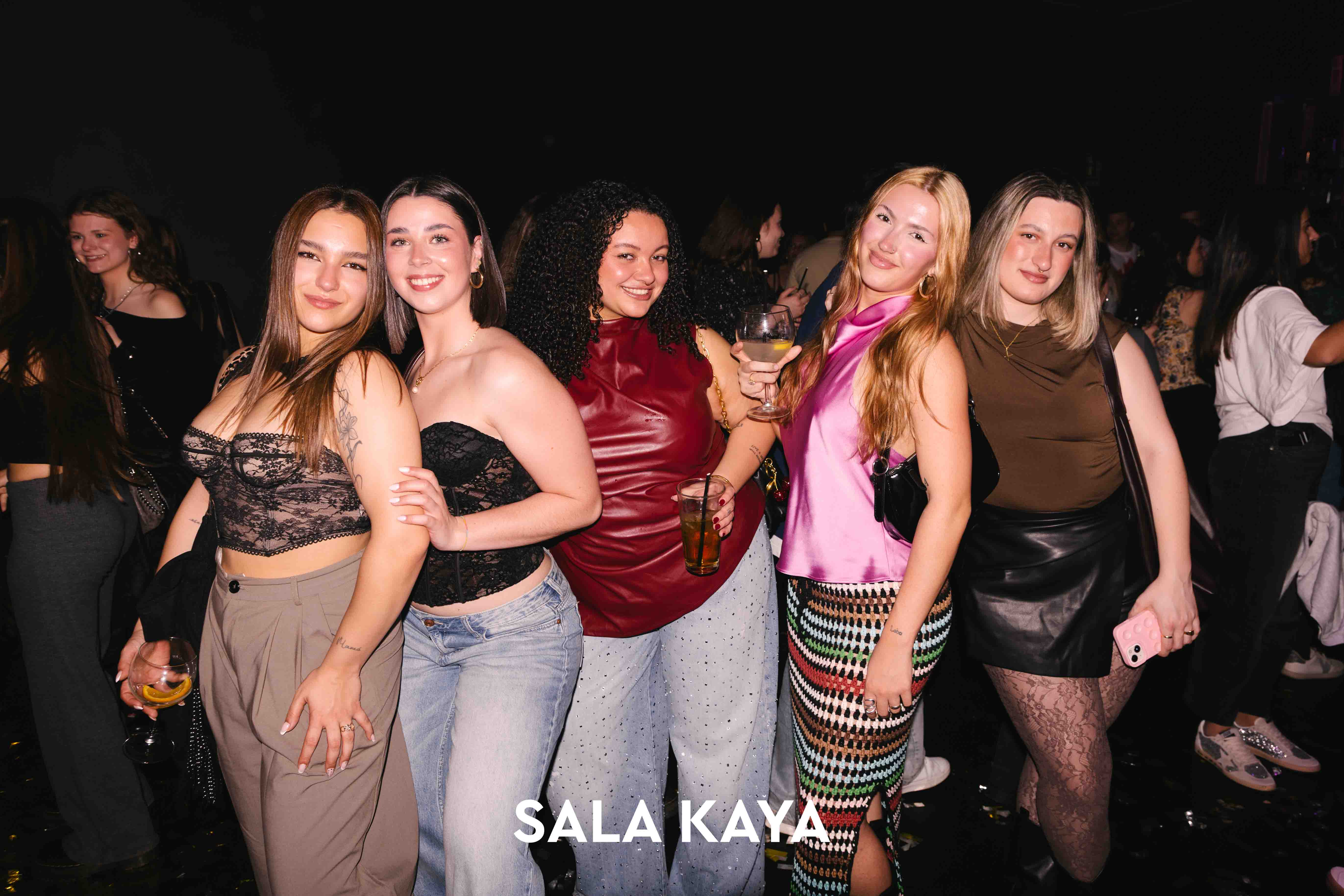 foto de público de POST HENRY MENDEZ